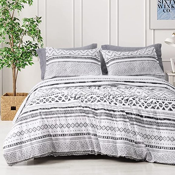 Other - Ultra Soft Comfy Duvet Cover Set Boho Striped Black White 100% Microfiber NWT